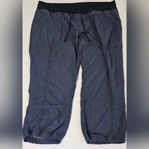 The North Face Navy Blue Capris